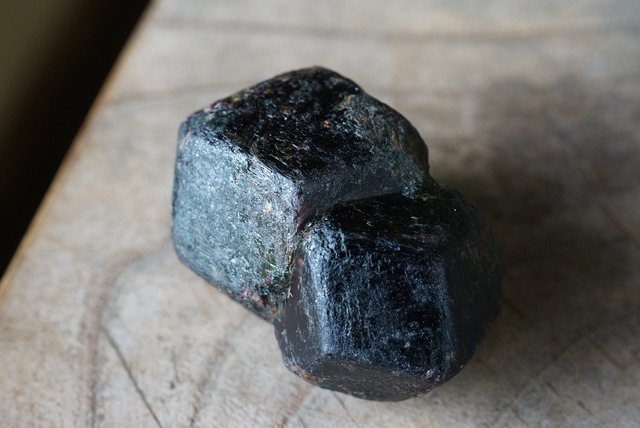 アルマンディン・ガーネット② Almandine Garnet Twin 180g