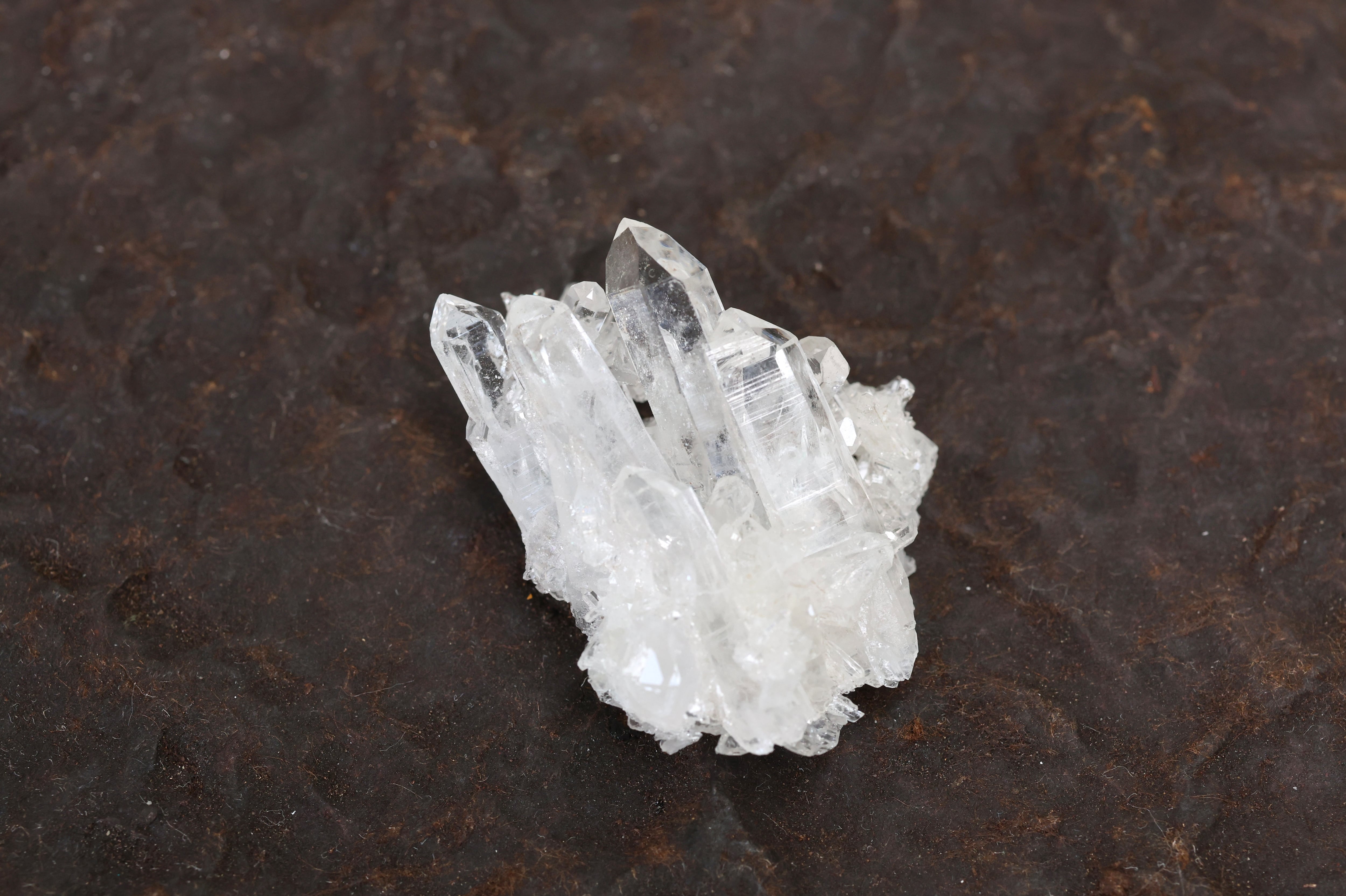 ヒマラヤ水晶 マカルー産 | 石垣島の夜光貝アクセサリーとヒマラヤ水晶