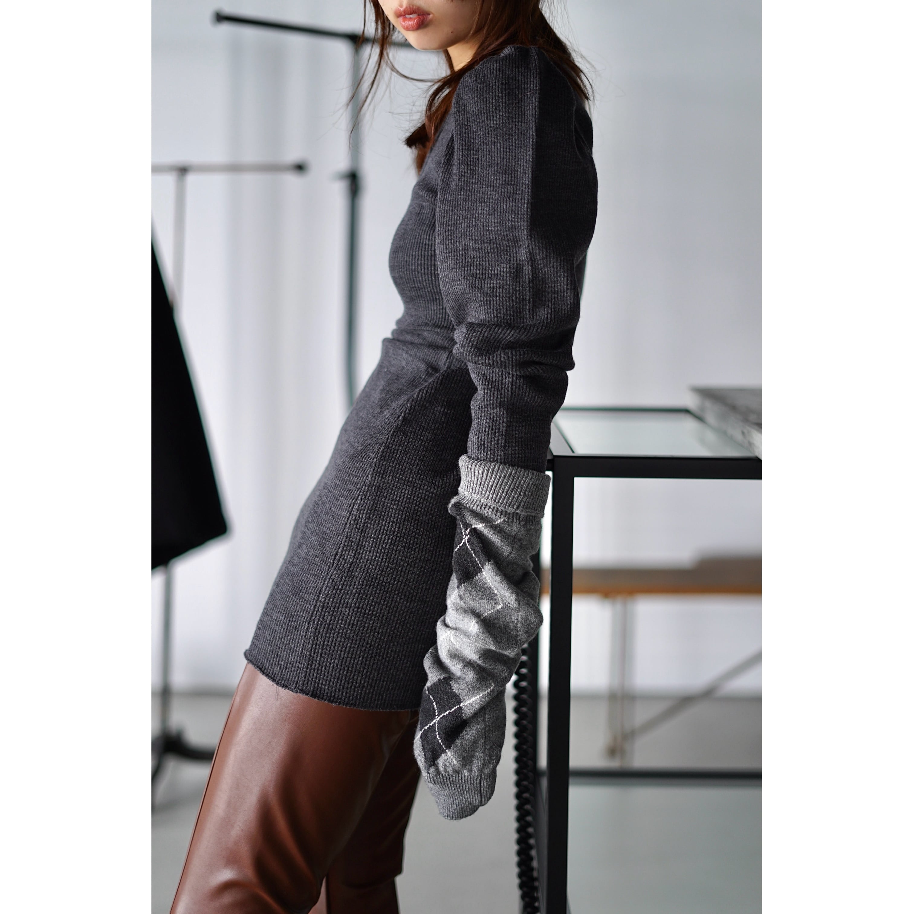 FUMIKA_UCHIDA / RIB STITCH U-NECK UNDERWEAR (IVORY , TOP CHARCOAL