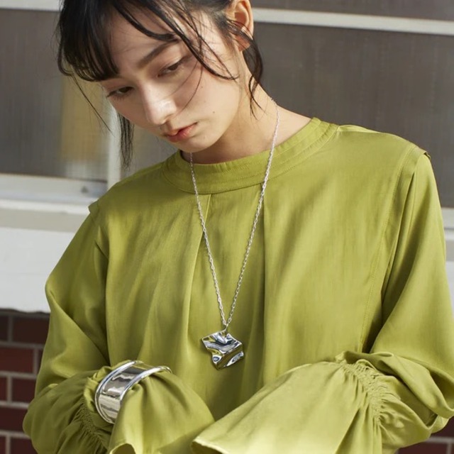 Wave square plate Necklace