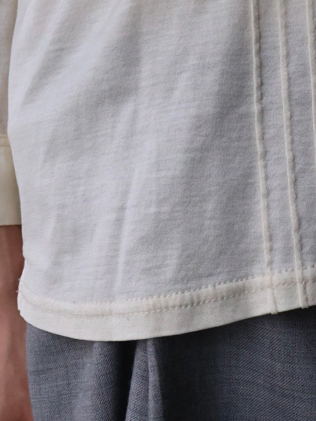 【5351 pour les homme】pin tuck design V neck top