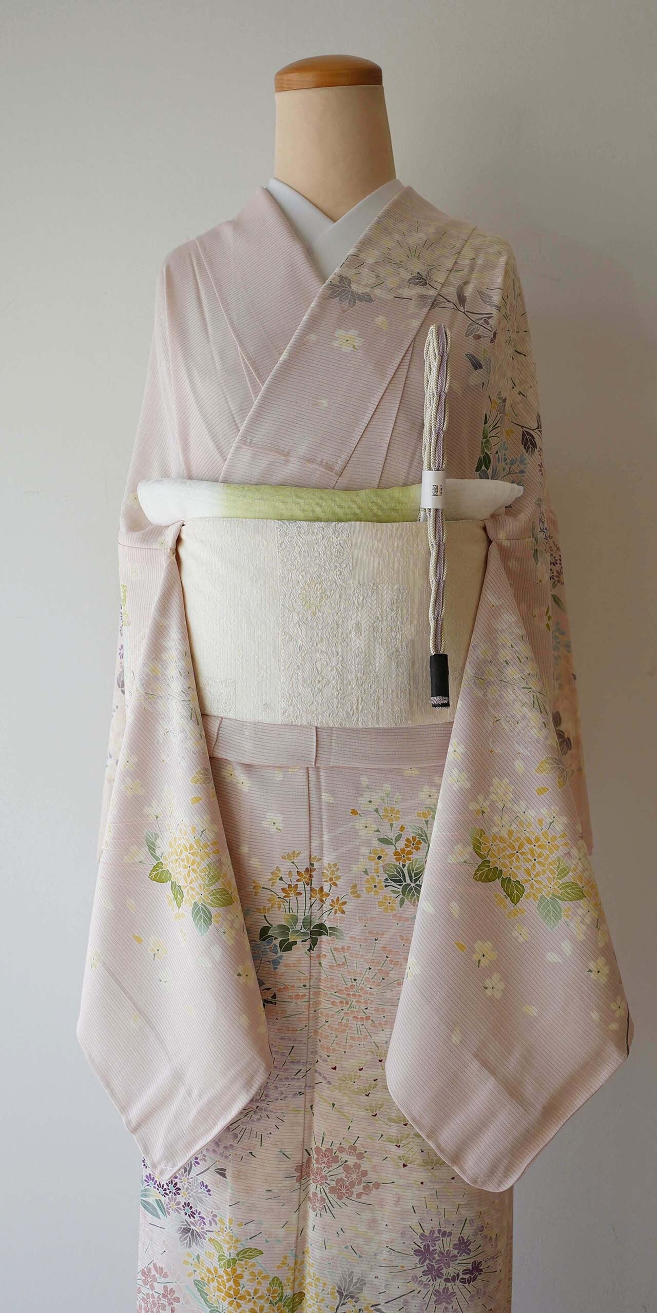 夏・絽】乙女色 草花文 絽訪問着 | 大山キモノ・ちぇらうなぼるた