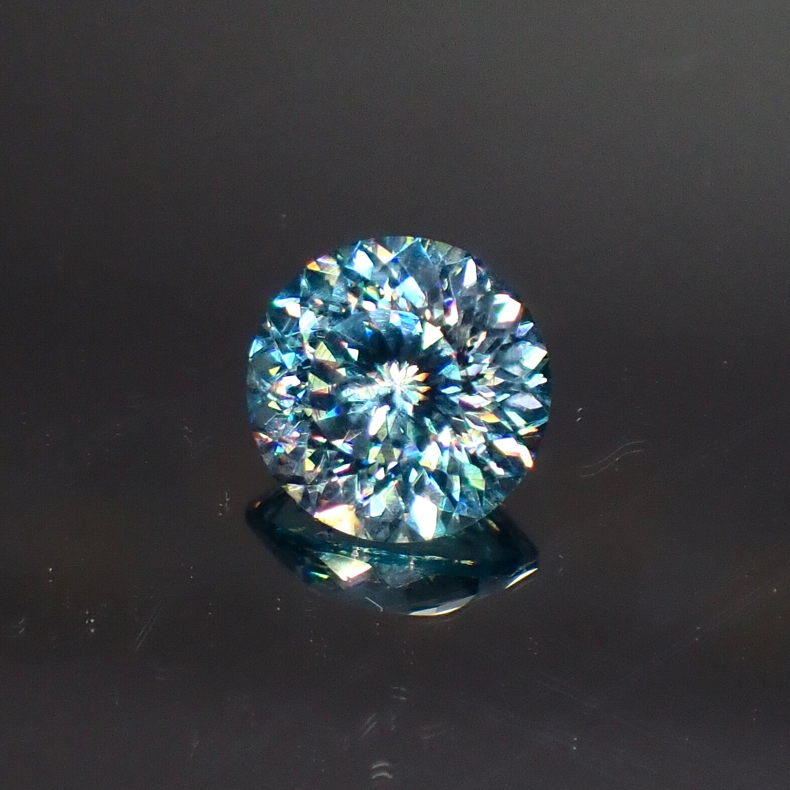 【Bright Brilliant Cut™️ “129 Facets” 】光を極める、究極の輝き 1.0ct 天然 ブルージルコン
