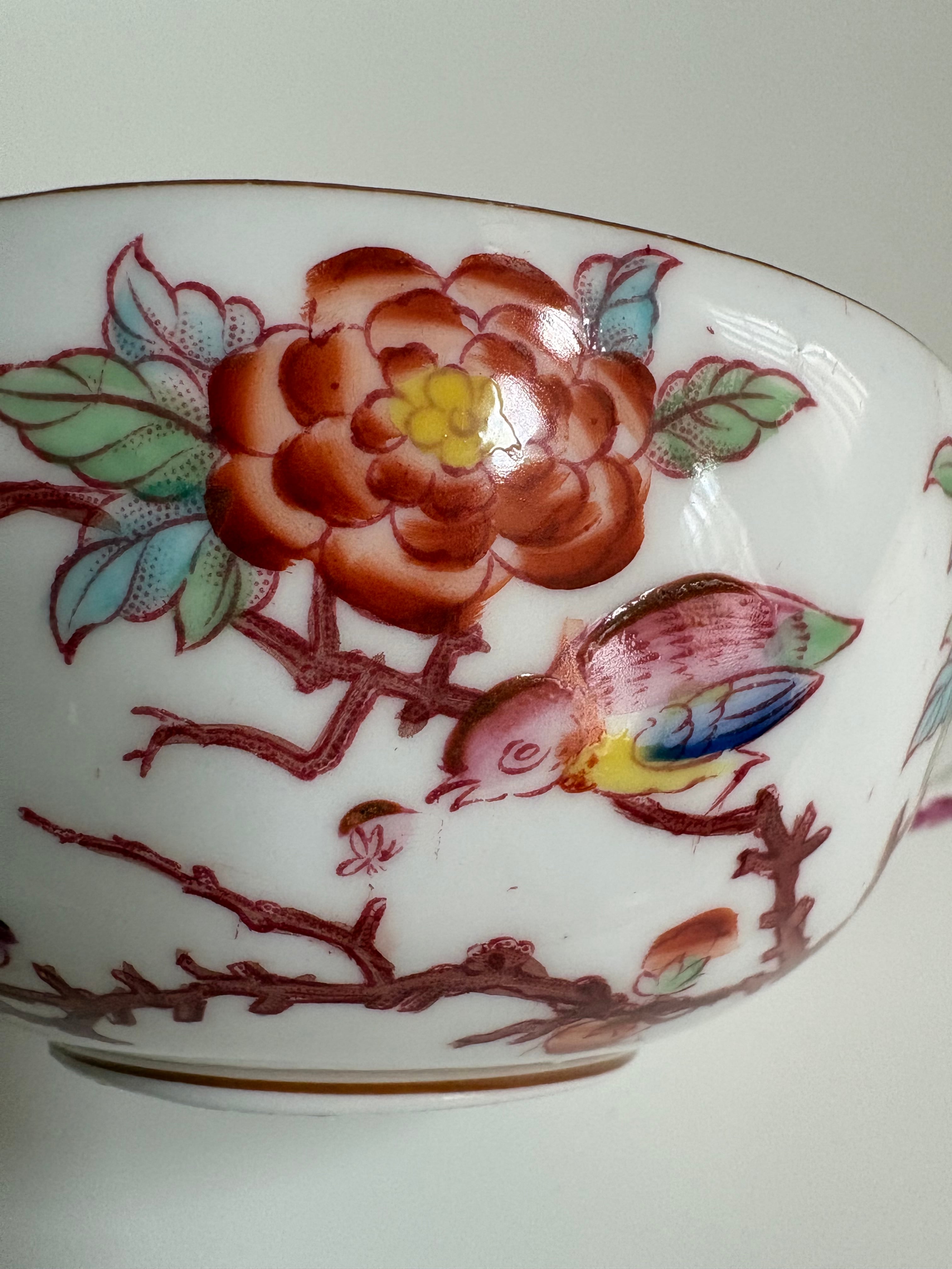 サルグミンヌ MINTON No.252 ティーカップ（鳥と花の絵付け
