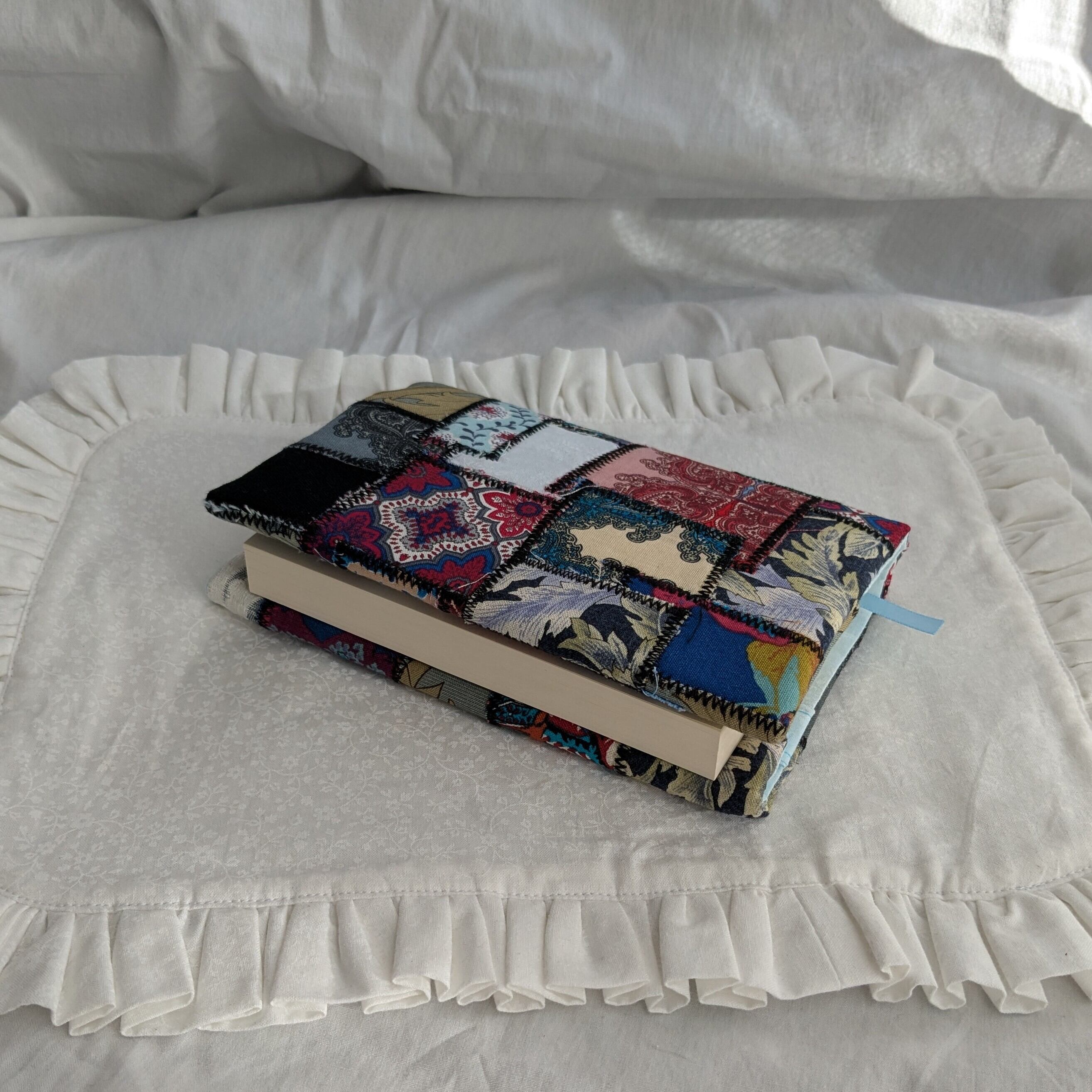 パッチワークのブックカバー 文庫本サイズ 読書時間 | MELDA.MADE