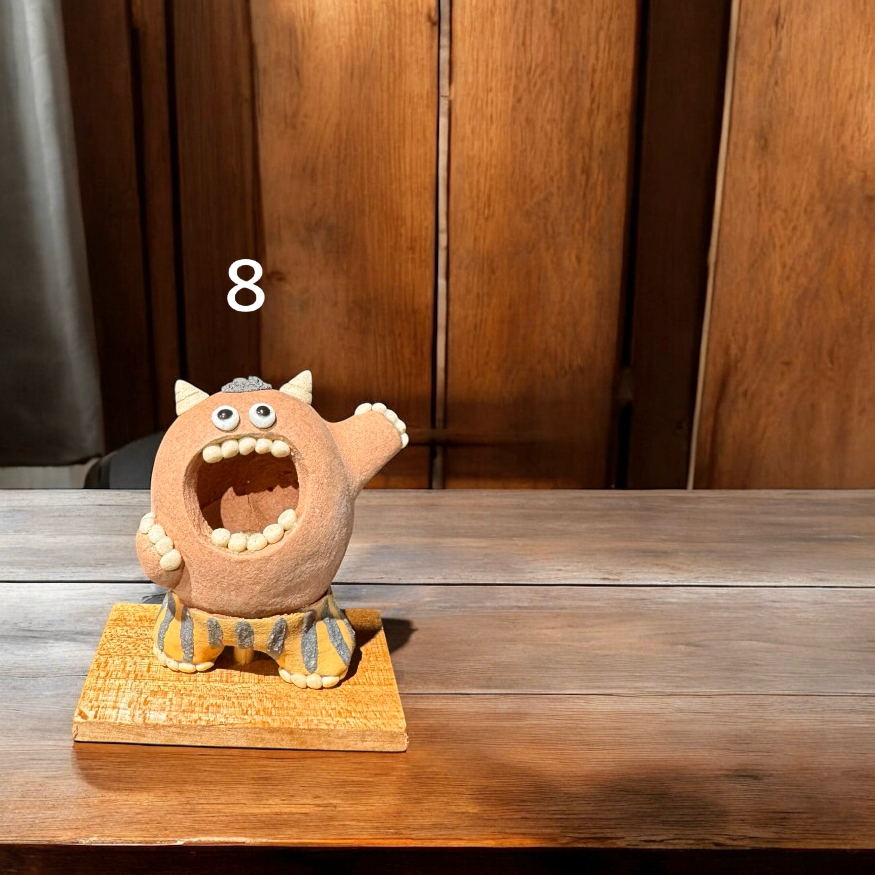 松本良太 陶器 台座付き おに | teshigotoya ねむの木の豆