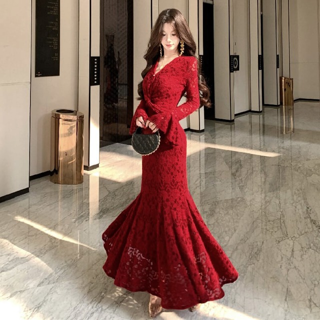 レース フレアスリーブ 赤い 宴会に舞う優雅なシルエット マーメイドドレス