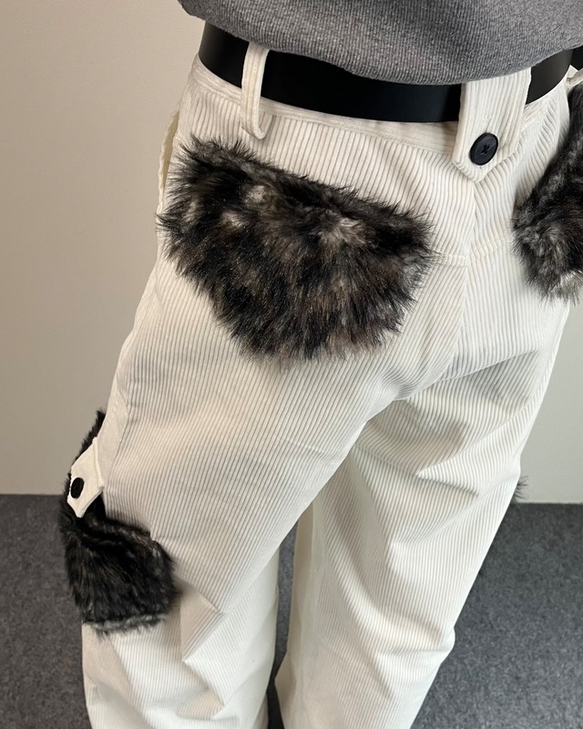 【26/AW Oscar Ouyang】Ivory corduroy cargo trousers