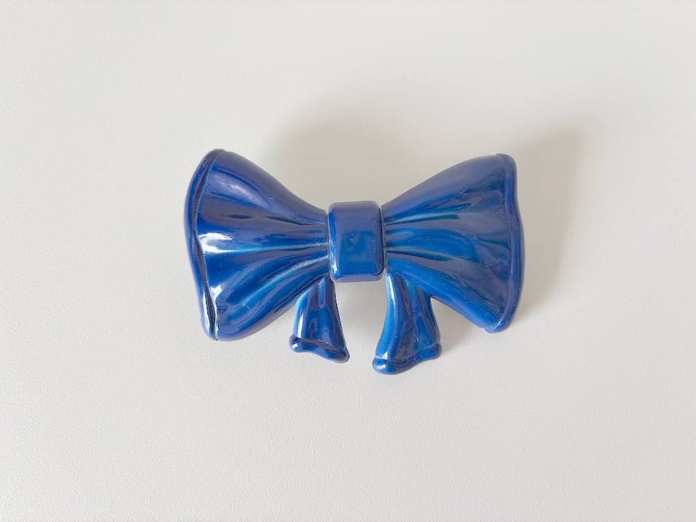 【フランス】大きな青いリボンのバレッタ