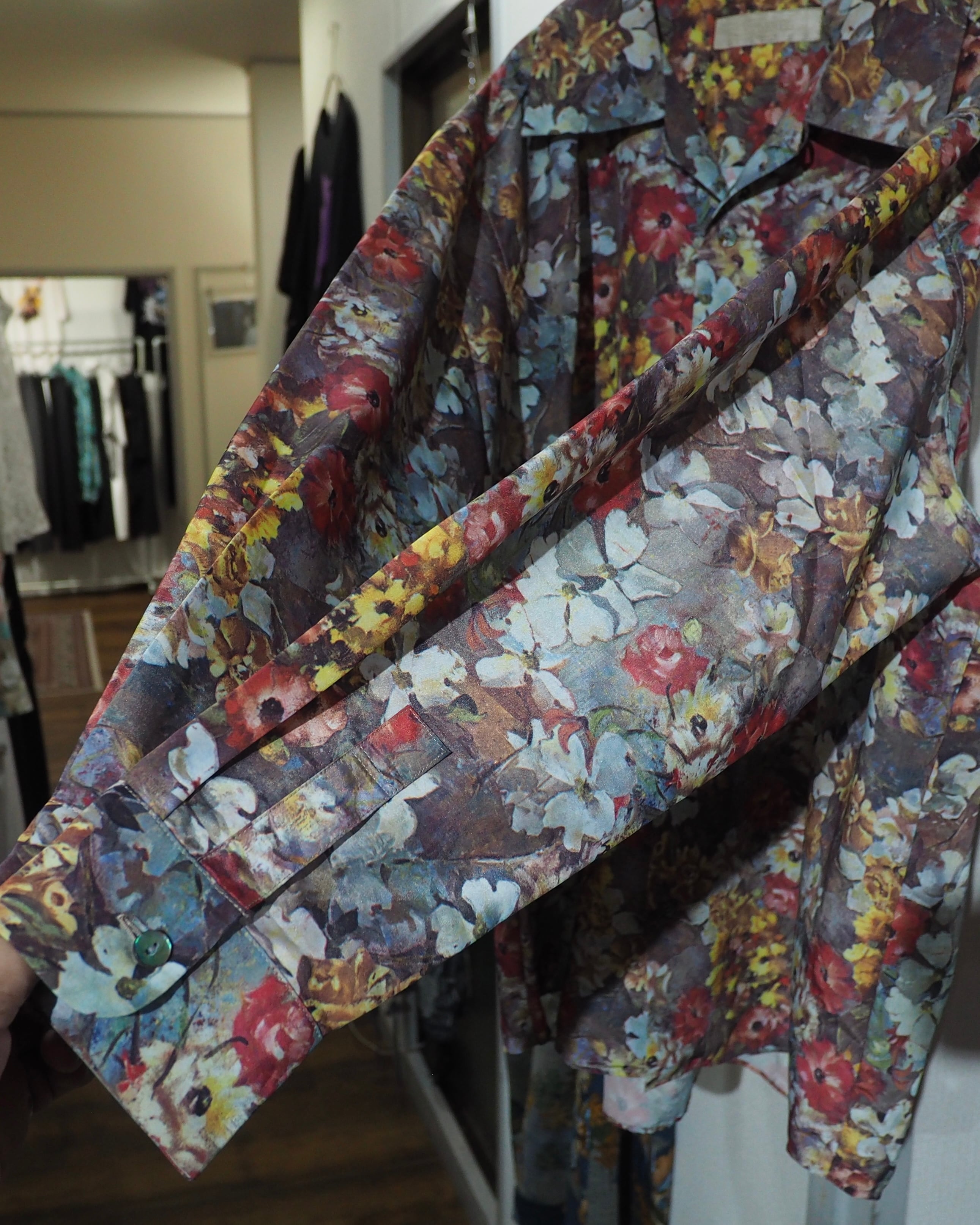 Beautiful Luxury Flower All Over Pattern Vintage Open Collar Shirt