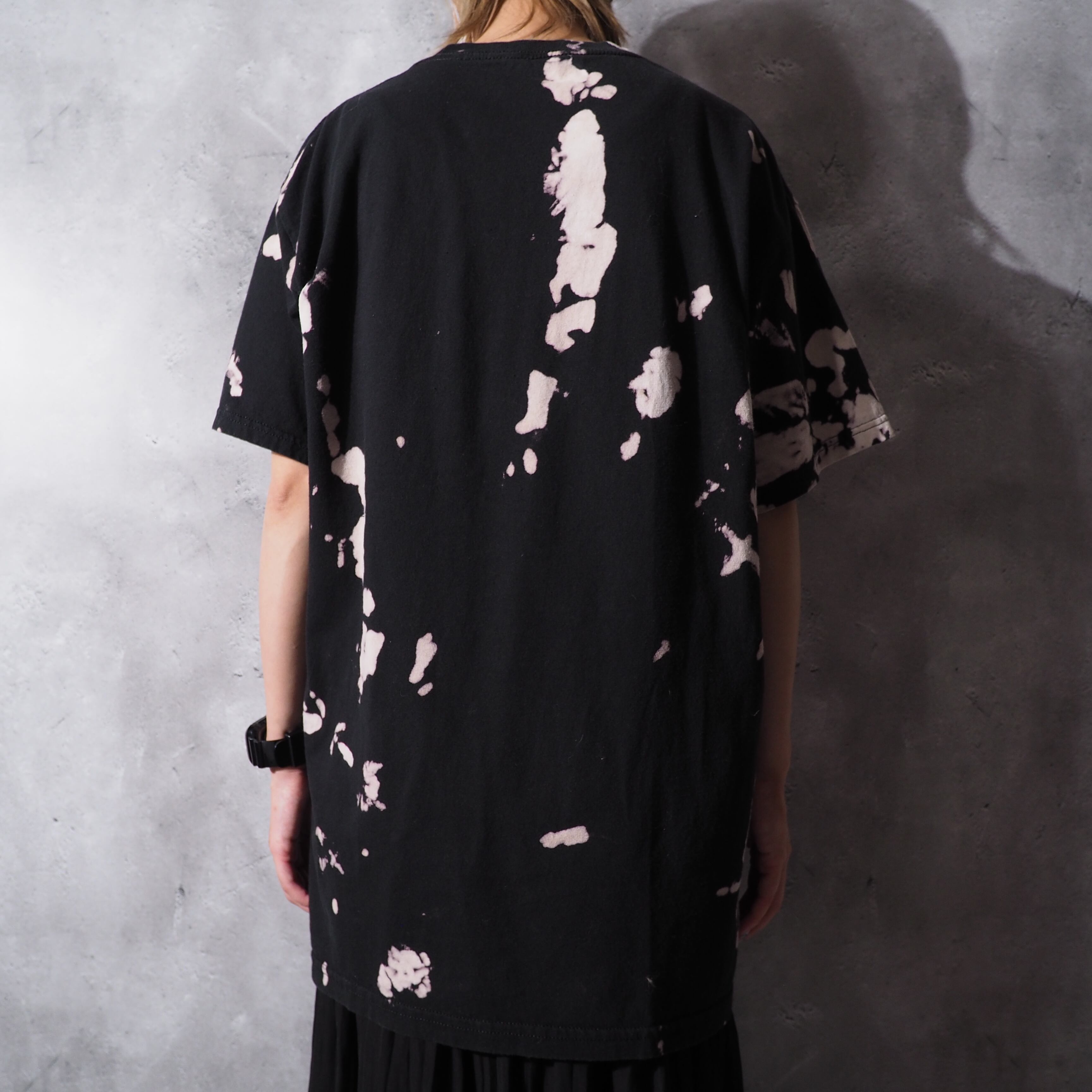 ” Rolling Stones Lips and Tongue ” logo printed bleach dyed Tee