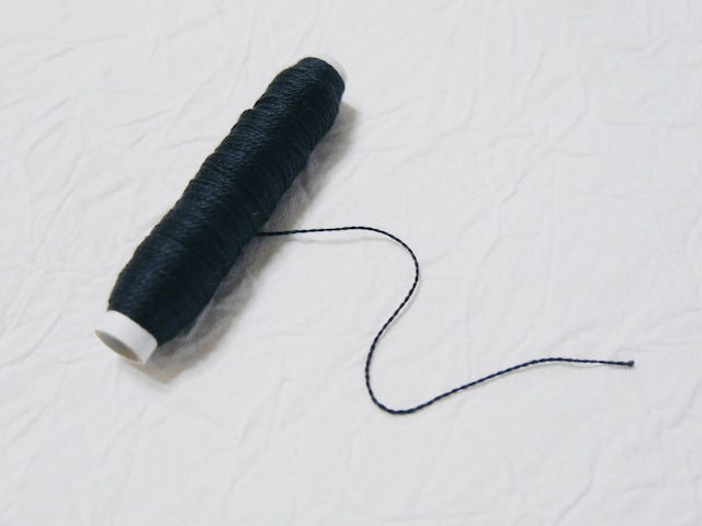 ニャンドゥティ専用糸“amo”  黒にほぼ近い濃紺　no.415