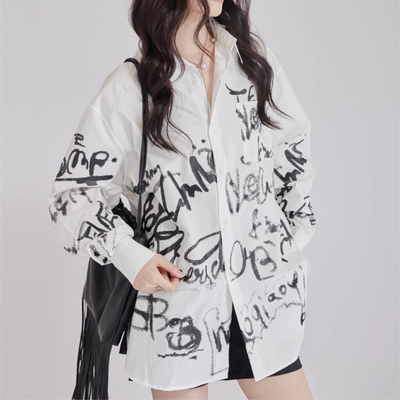 Graffiti lettering oversized shirt (ME157)