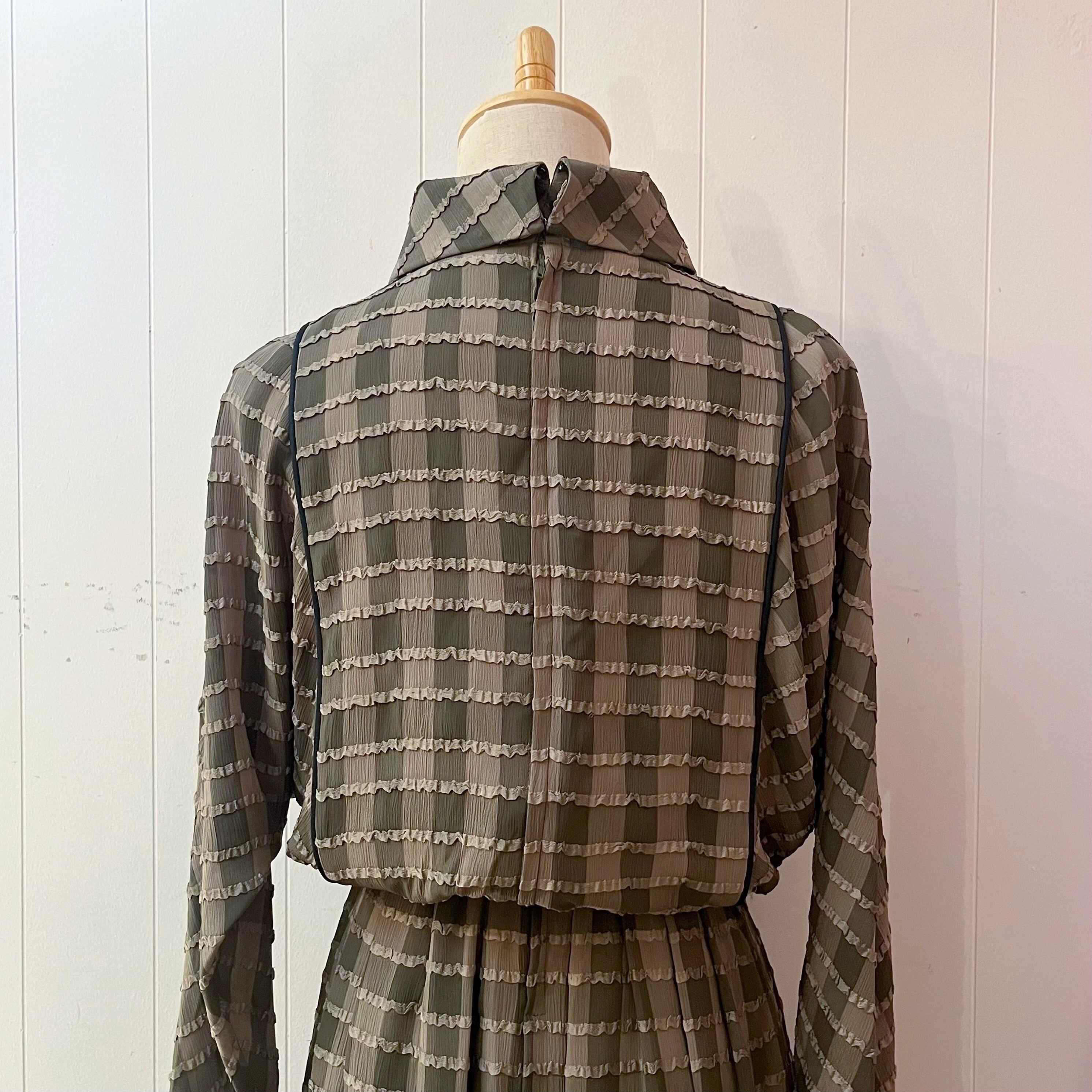 green frill check round collar one-piece