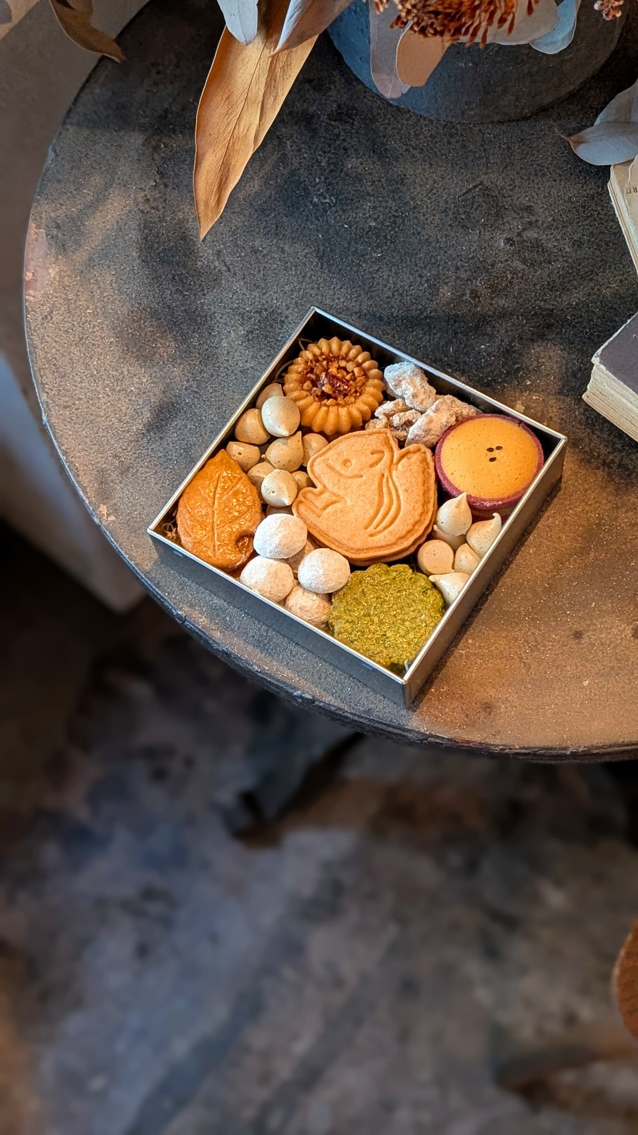 オトンヌ（クッキー缶・焼き菓子）