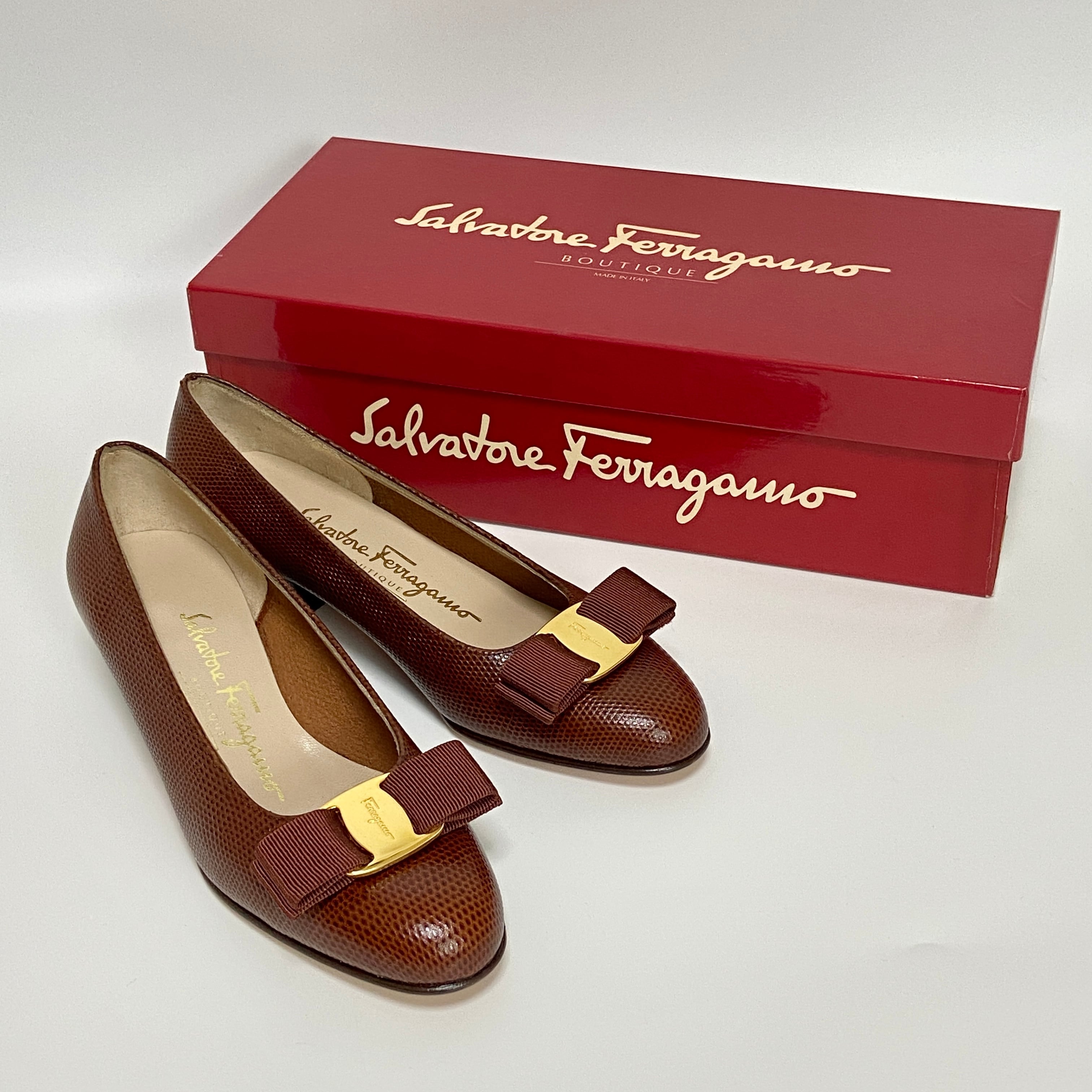 Salvatore Ferragamo フェラガモ ヴァラ パンプス パテントレザー