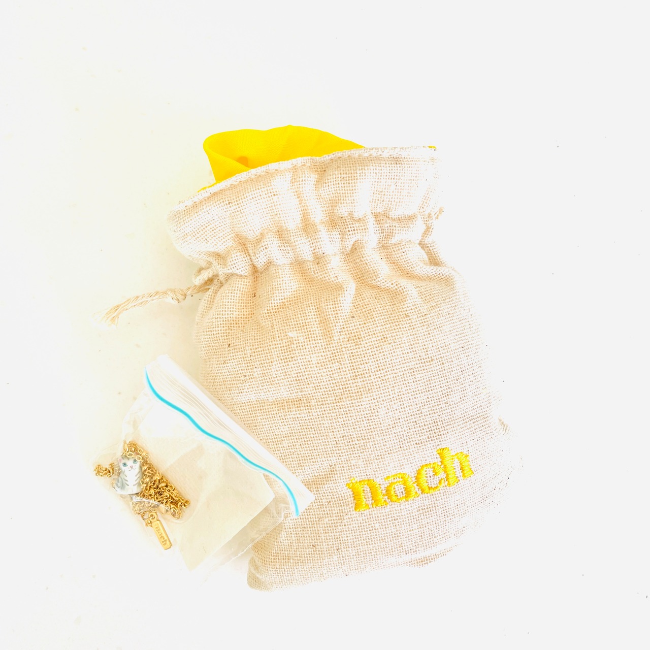 【SALE】nach ナッシュ 【テディキトン】ペンダント ネックレス ミニチュア 24金メッキ 真鍮 陶器 アニマル ネックレス 猫 キャット ギフト プレゼント かわいい おしゃれ 女性 彼女 プレゼント 誕生日 クリスマス 磁器 金
