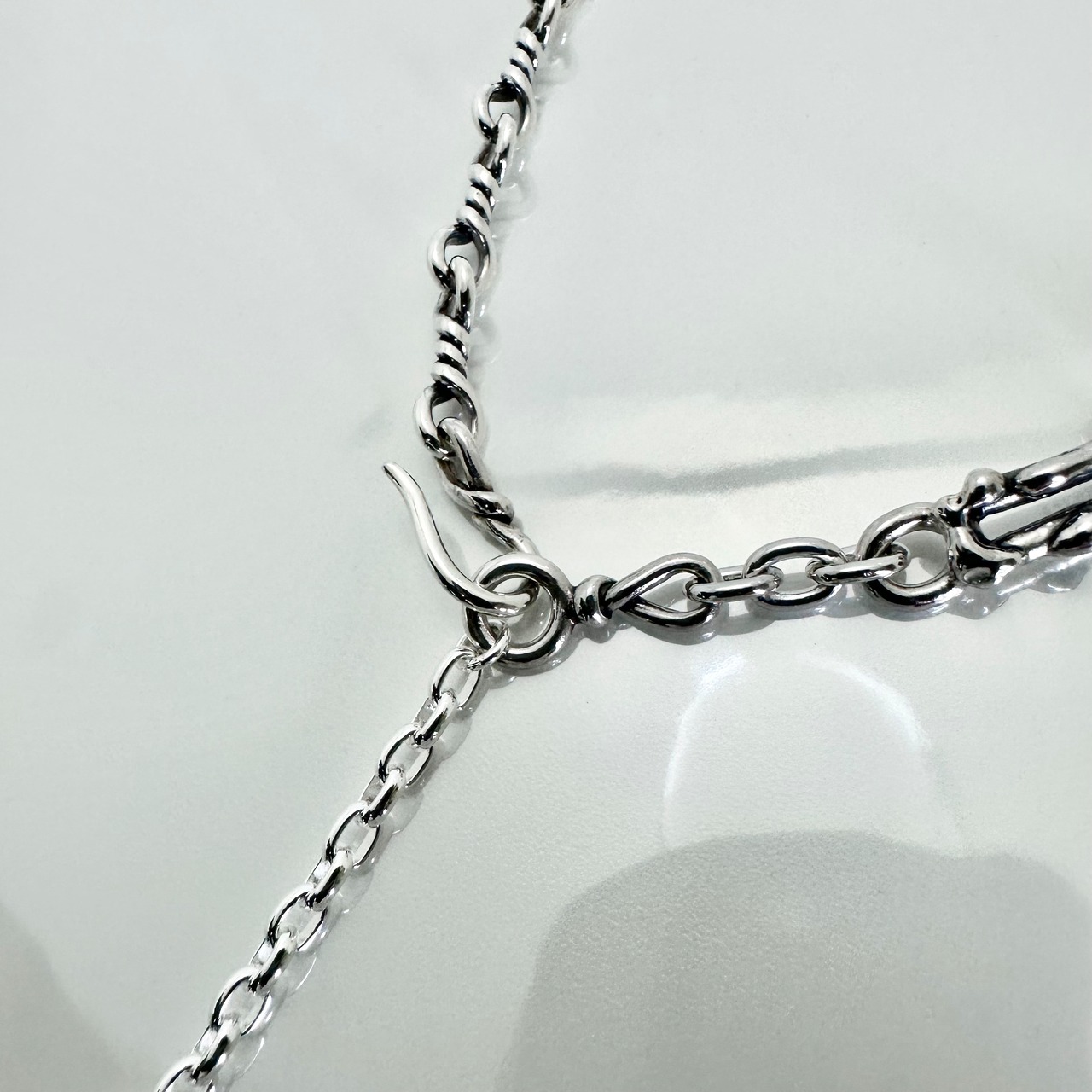 OPEN CROSS & TWIST CHAIN NECKLACE with PADLOCK / オープンクロス＆ツイストチェーンネックレス ウィズパドロック