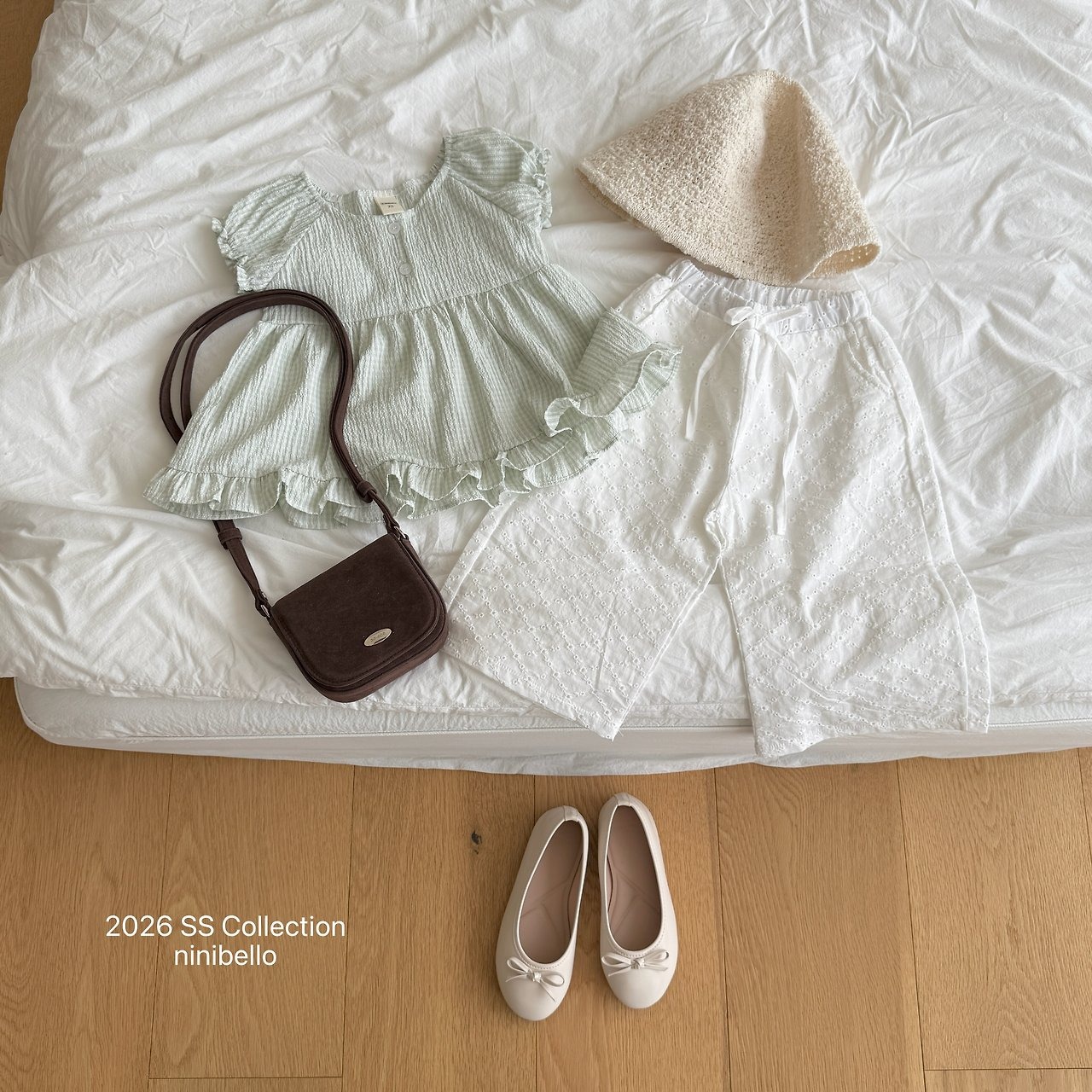 [ninibello] Mori Punching Eyelet Pants +fee2 / [니니벨로] 모리펀칭아일렛팬츠