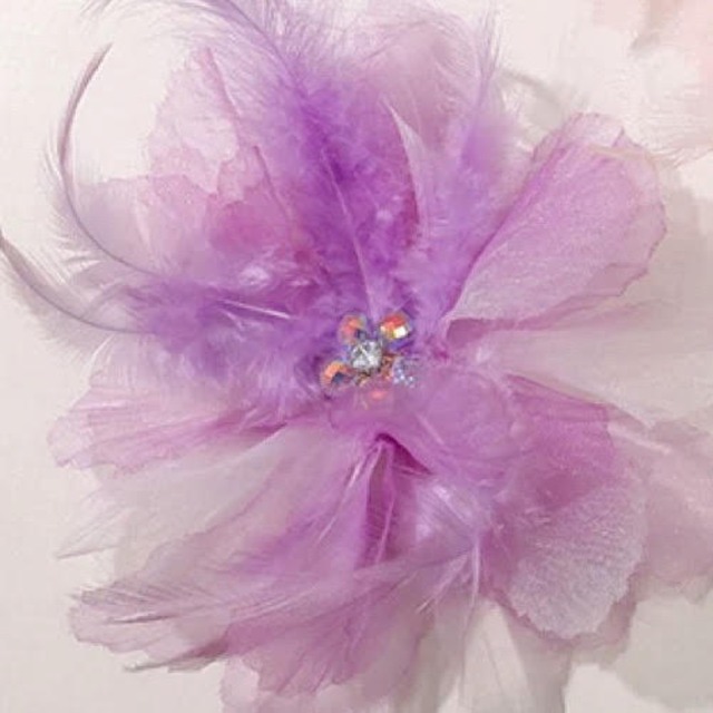 フェザーデザイン カラー ヘアコサージュ 5col　D00602