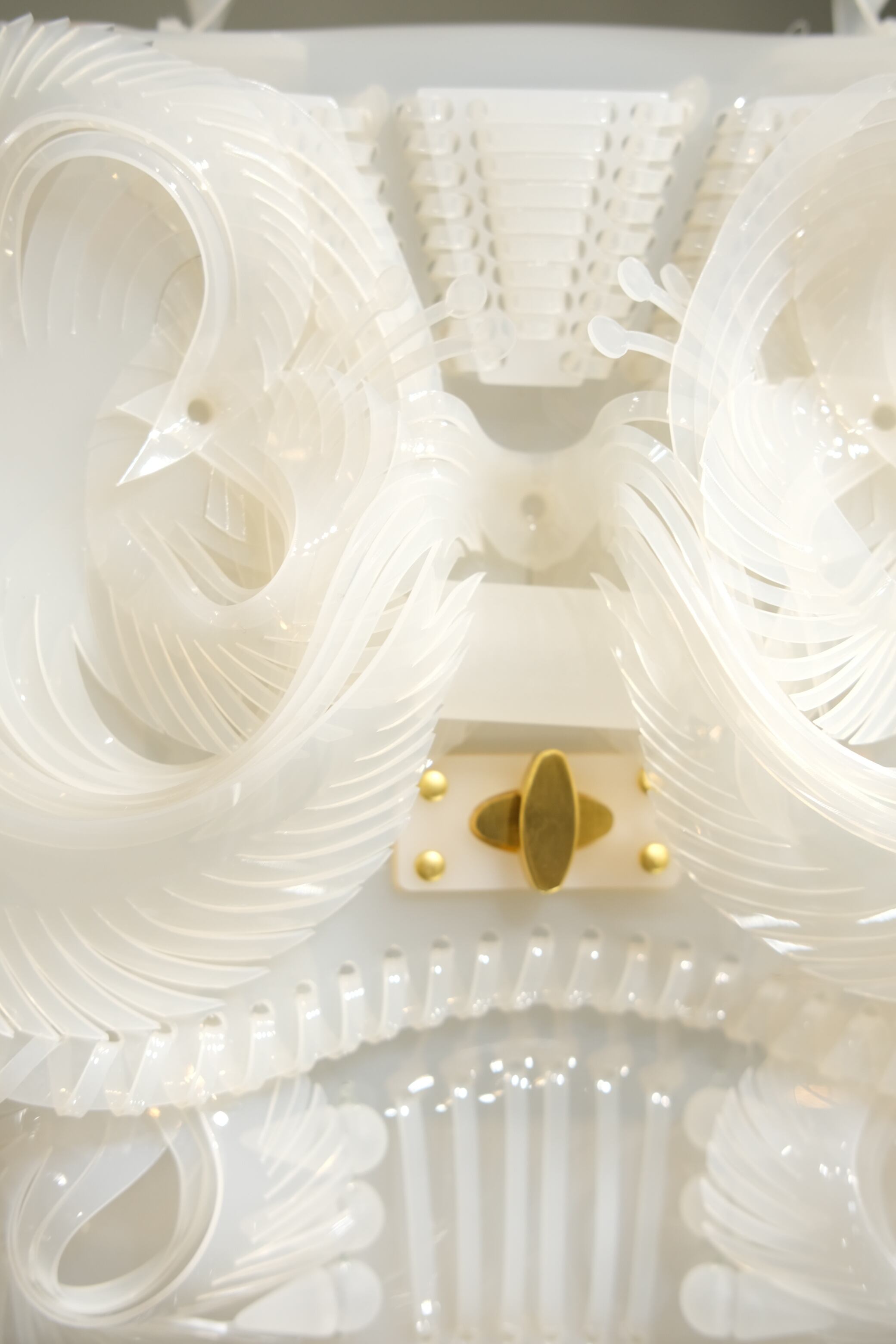Mame Kurogouchi】Transparent Sculptural Handbag - white - | loop