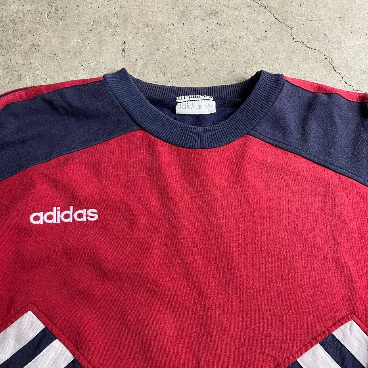 80s 90s adidas スウェット　ヴィンテージ　刺繍 古着 80s adidas BIG トレフォイル 刺しゅう ラグラン