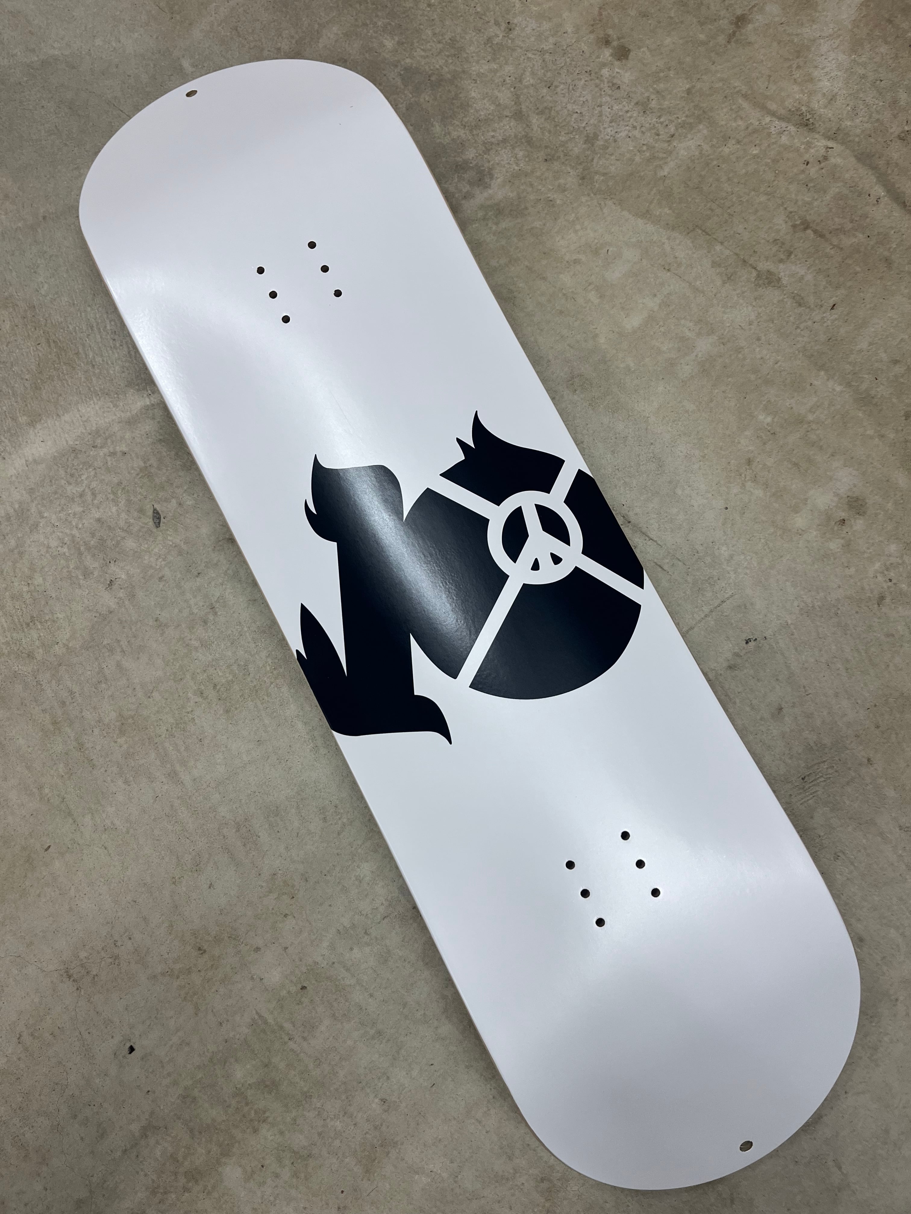 peacemaker snowskate