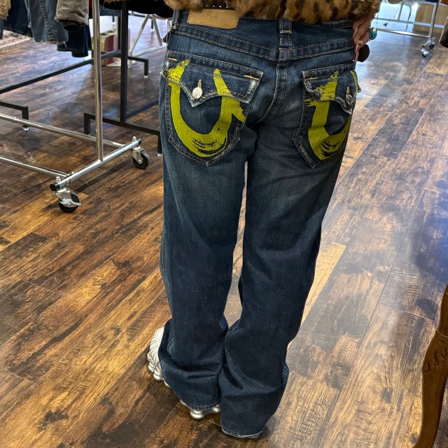 【TRUERELIGION/トゥルーレディジョン】デニムパンツ