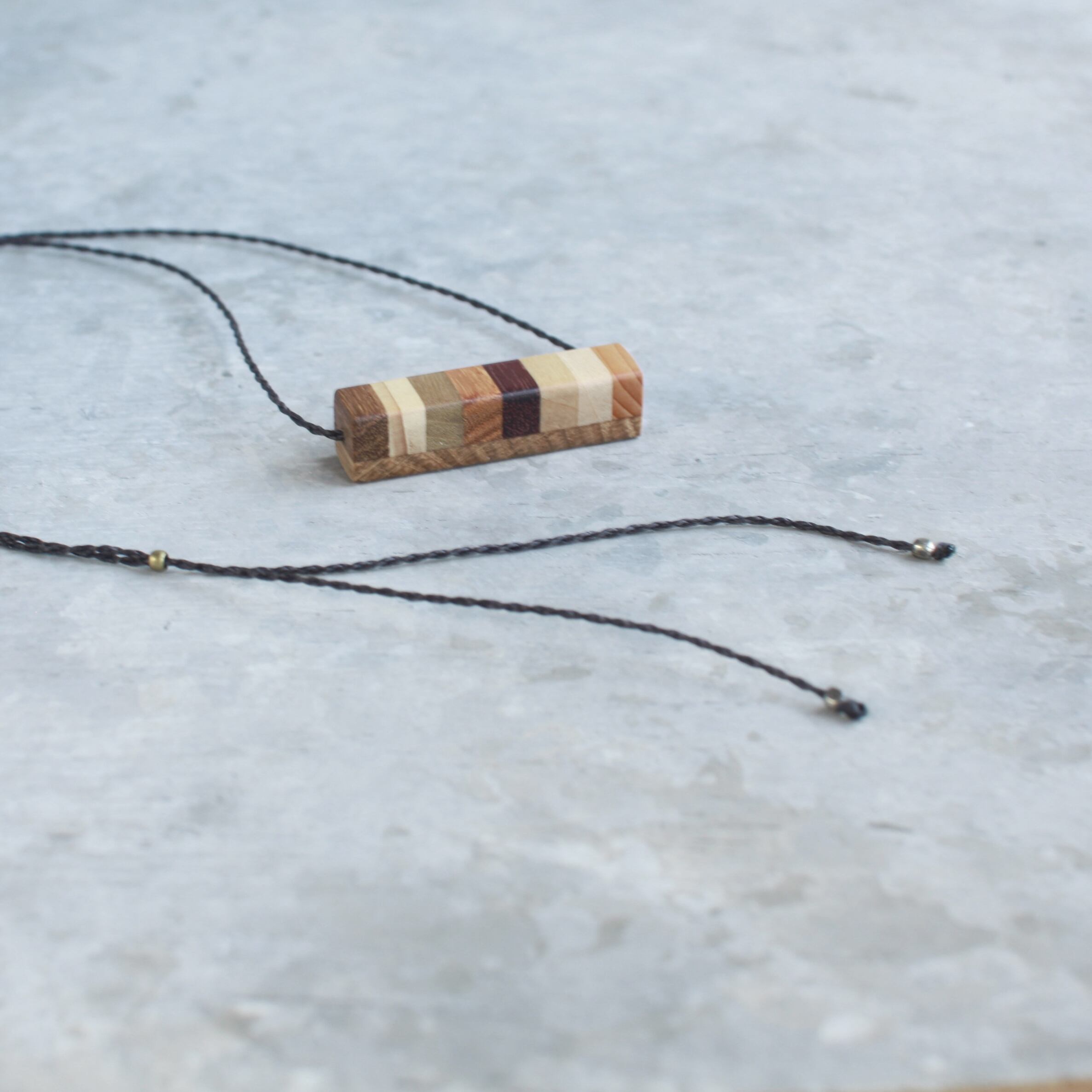 寄木のペンダント | su