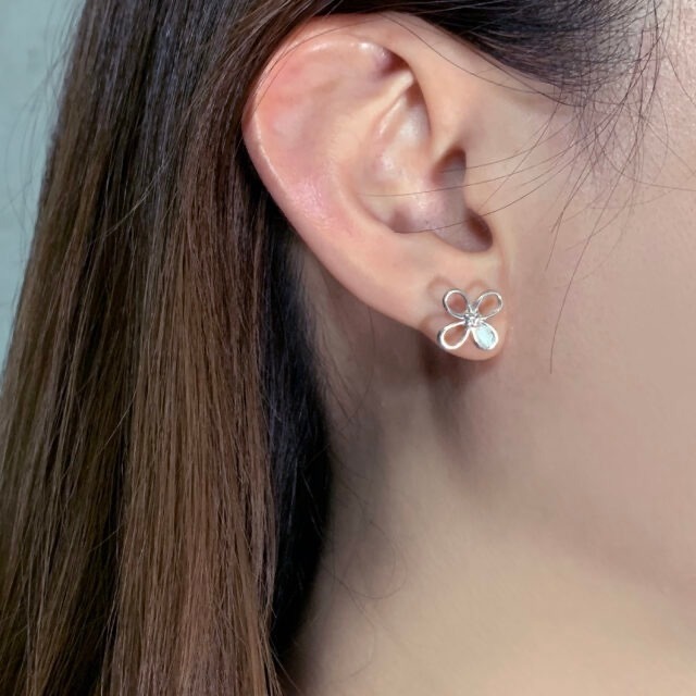 菊(きく) 文様 / monyo / 2p KANAME 金目 Earring Pierce 耳飾り  traditional Japanese design silveraccessory