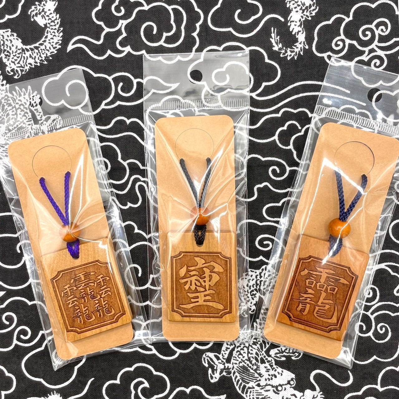 伝説の漢字木札 (そしじ・たいと・おかみ) 52×40mm 国産桜使用