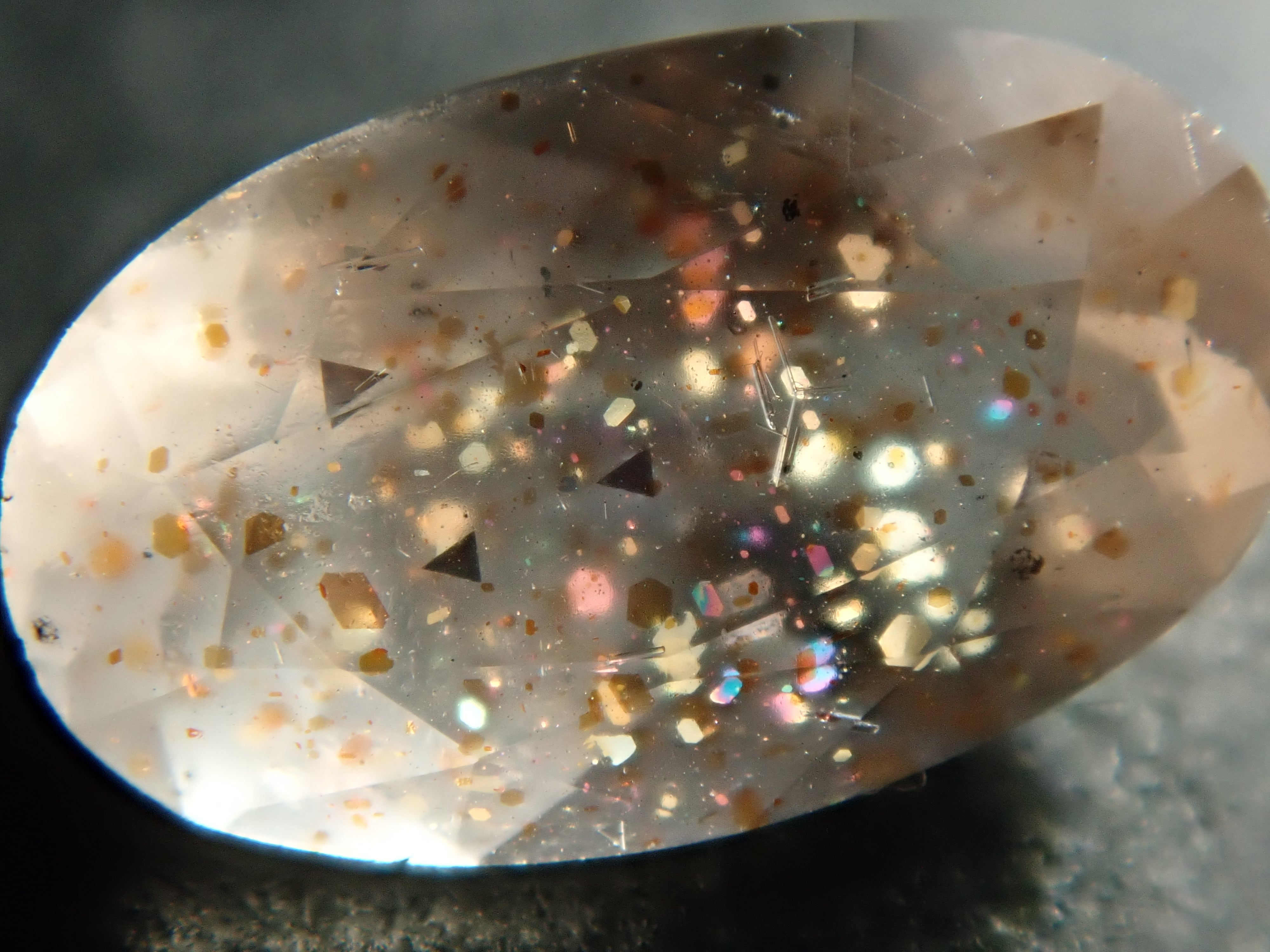 【新商品】オーストラリア産ラティスサンストーン 0.407ct