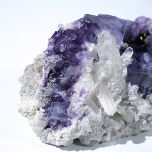 ヤオガンシャン産 フローライト 共生 / 原石 標本【G_3】