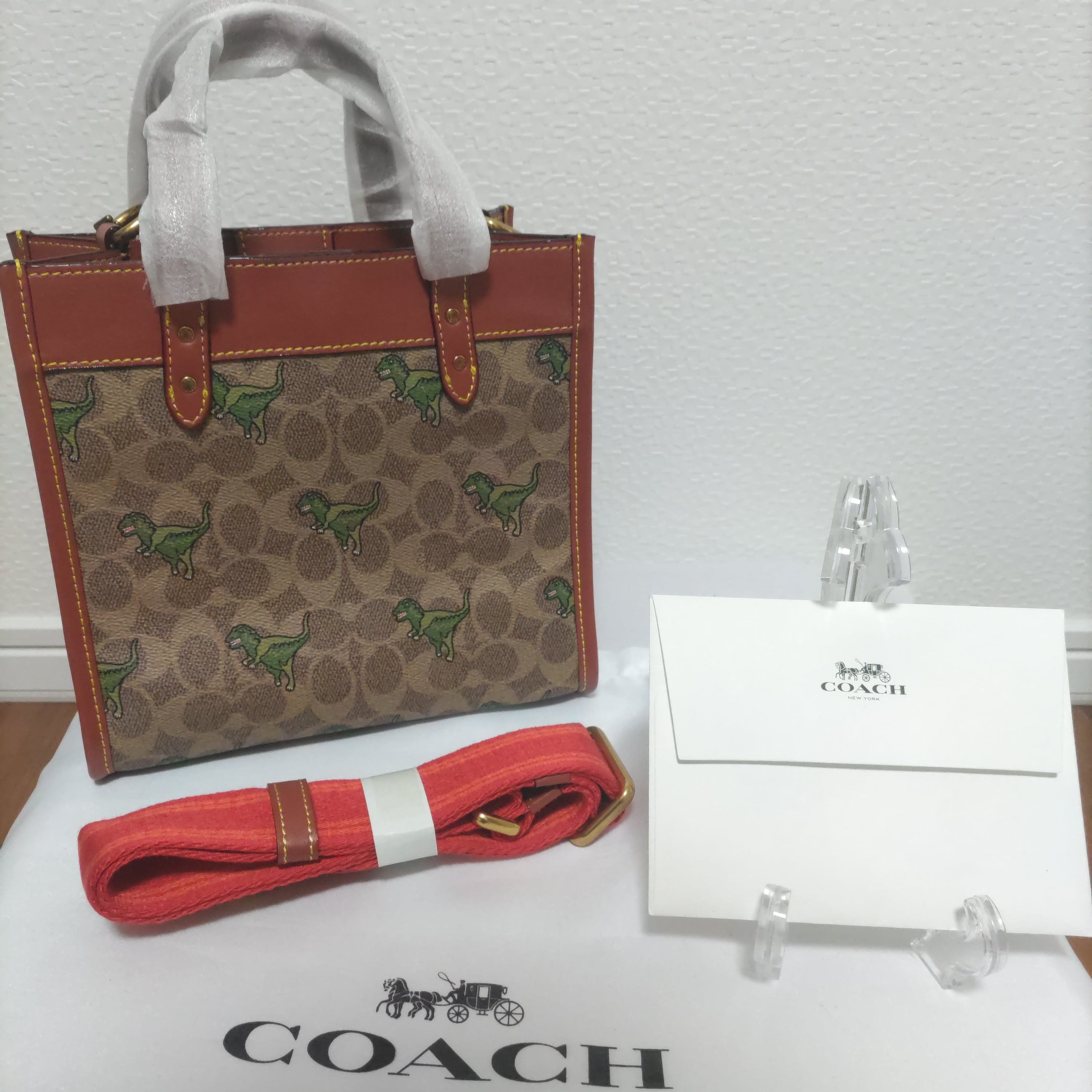 新品　未使用　coach コーチ　ショルダーバッグ　レキシー　シグネチャー