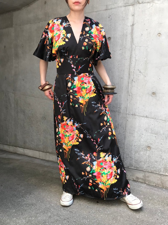 70s black × multicolor floral  poly dress ( ヴィンテージ ブラック × マルチカラー 花柄 マキシ ワンピース )