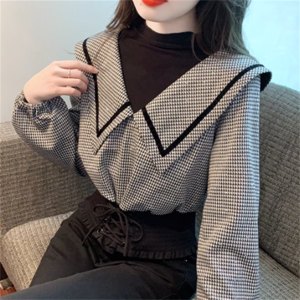 【送料無料】 トップス ブラウス ショート丈 袖あり 長袖 Vネック Aライン フレア プルオーバー コルセット風 編み上げ リボン かわいい 大人可愛い 大人女子 こなれ感 シンプル カジュアル 大人 上品 おしゃれ お洒落 コンサバ エレガント フェミニン 千鳥格子 秋 30代 40代 レディース 女性用 ママ デート お出かけ お茶会 女子会 休日 着回し プチプライス デイリーユース 普段使い オルチャン 韓国 ファッション 着痩せ   ブラック モノトーン