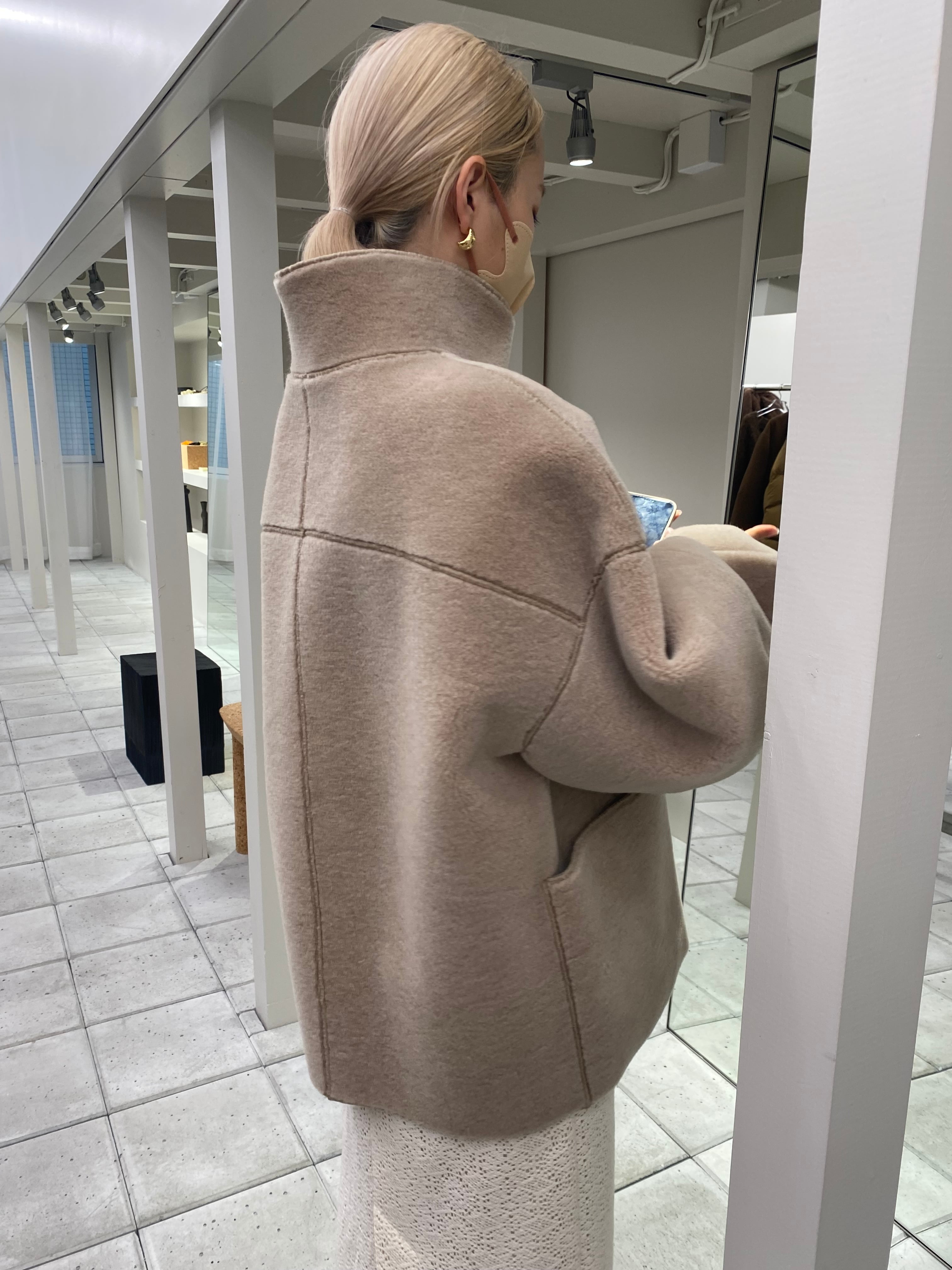 トゥデイフル ボアジャケット ぶ厚く