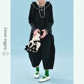シルエットで遊ぶ、ふんわりブラックパンツ 《i0756》