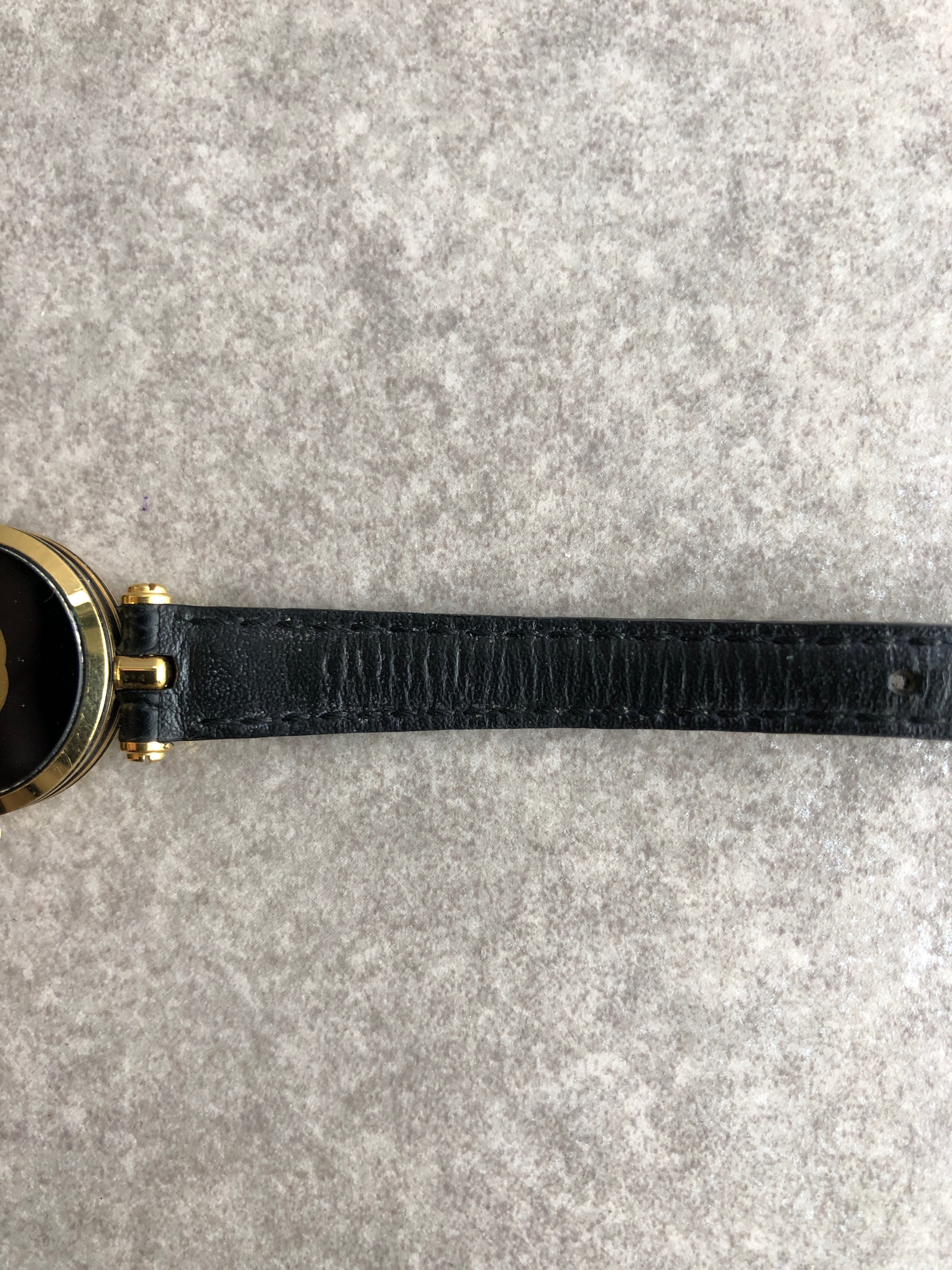 GUCCI グッチ 腕時計 ブラック ローマ文字 レザー クォーツ vintage
