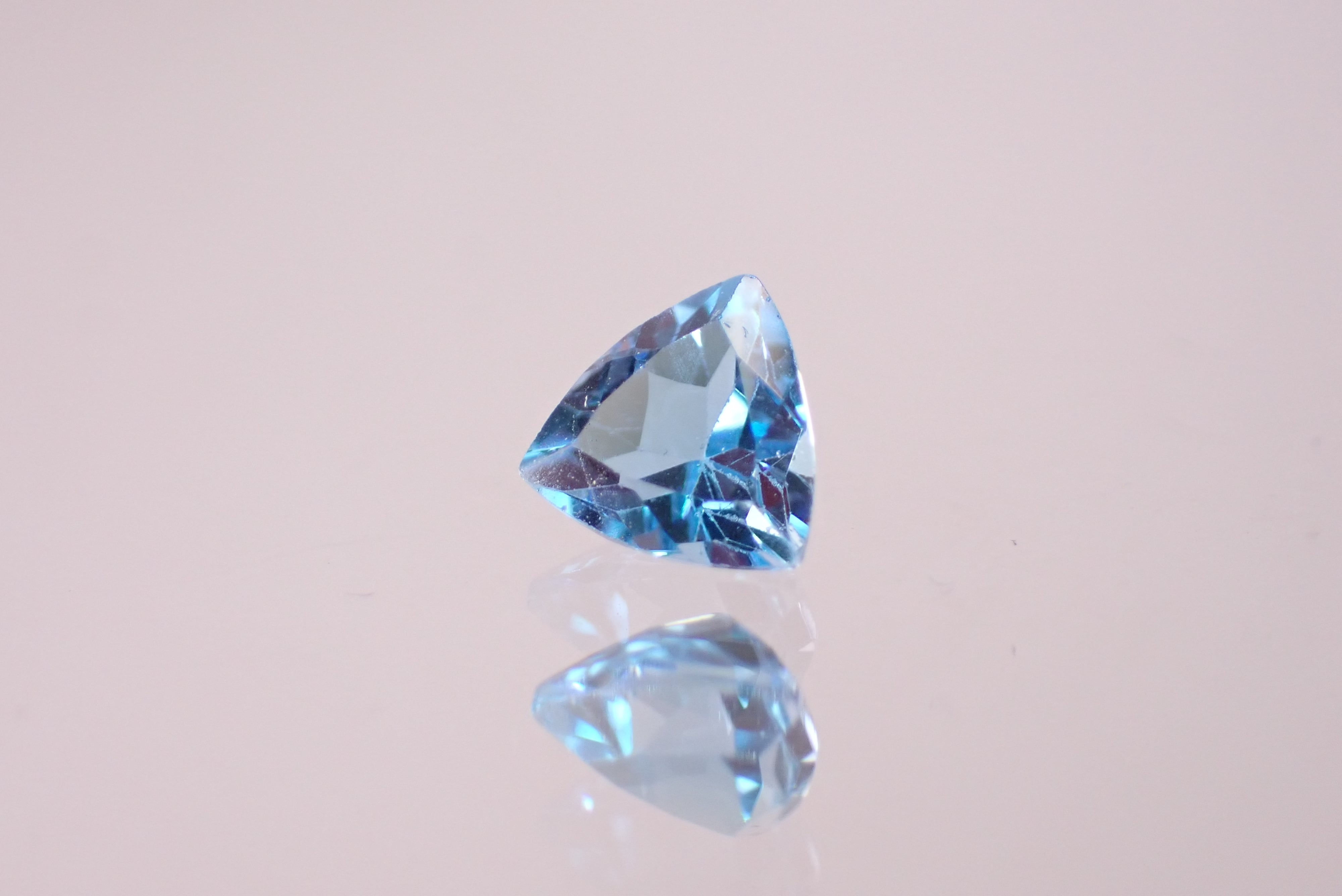 スイスブルートパーズ 約0.6ct [D3-215] | differencee(ディファレンシー)