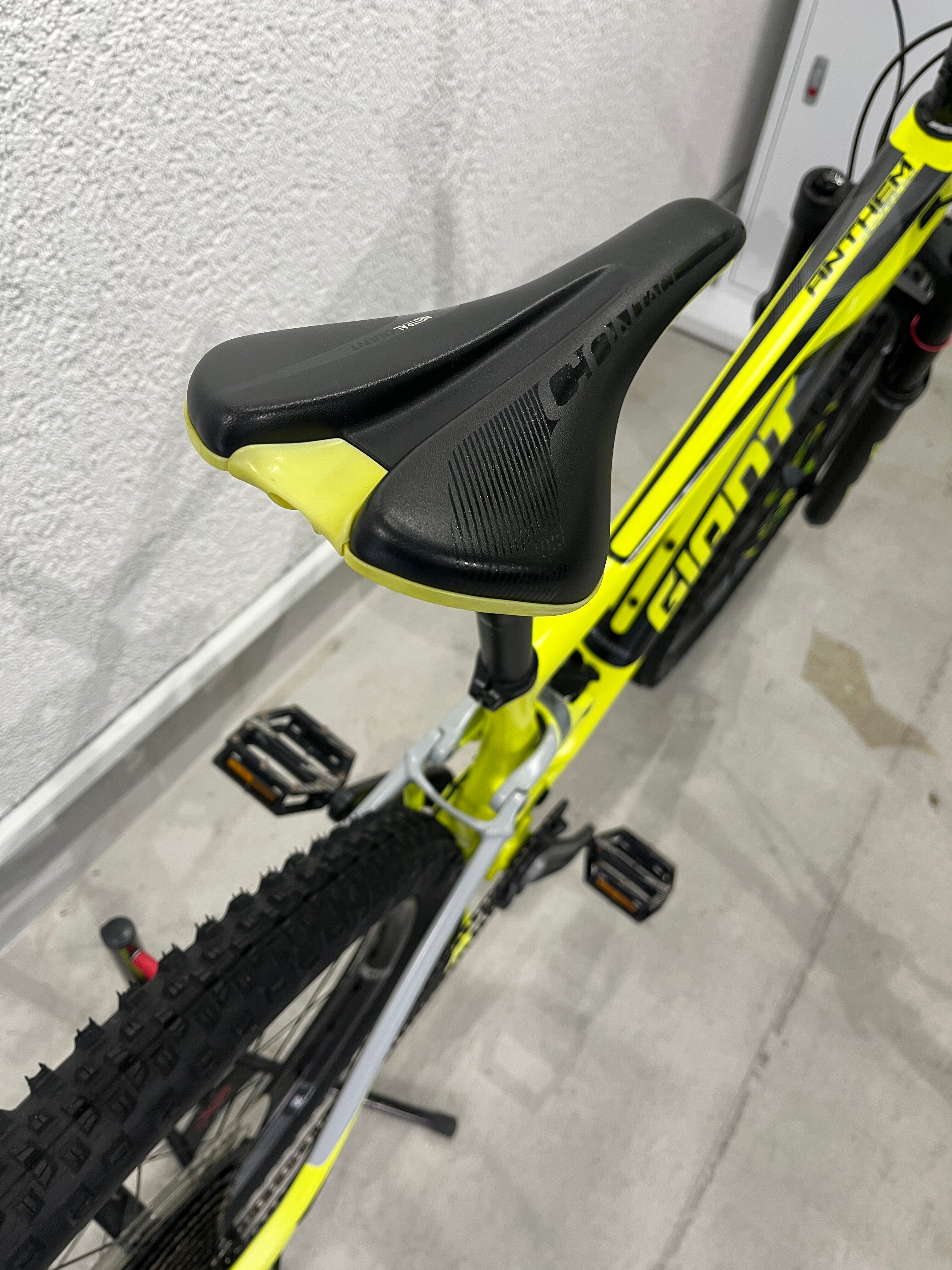 GIANT ANTHEM ADVANCED 2 2018年モデル 極上中古車 フルサスMTB 土
