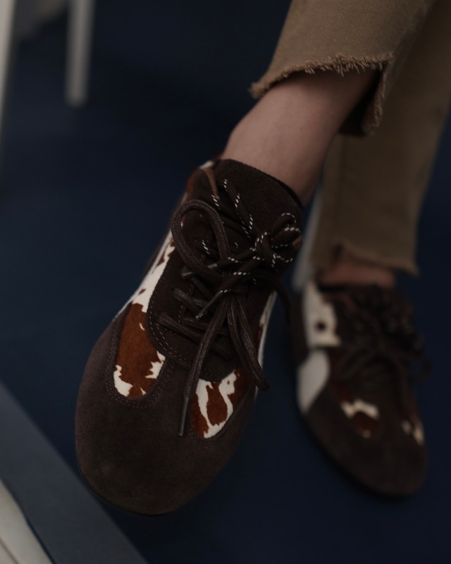 animal suede leather sneaker／cow brown