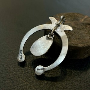 マーサカニアテート(MarthaCayatineto) キングマン×スパイニーオイスターナジャTOP