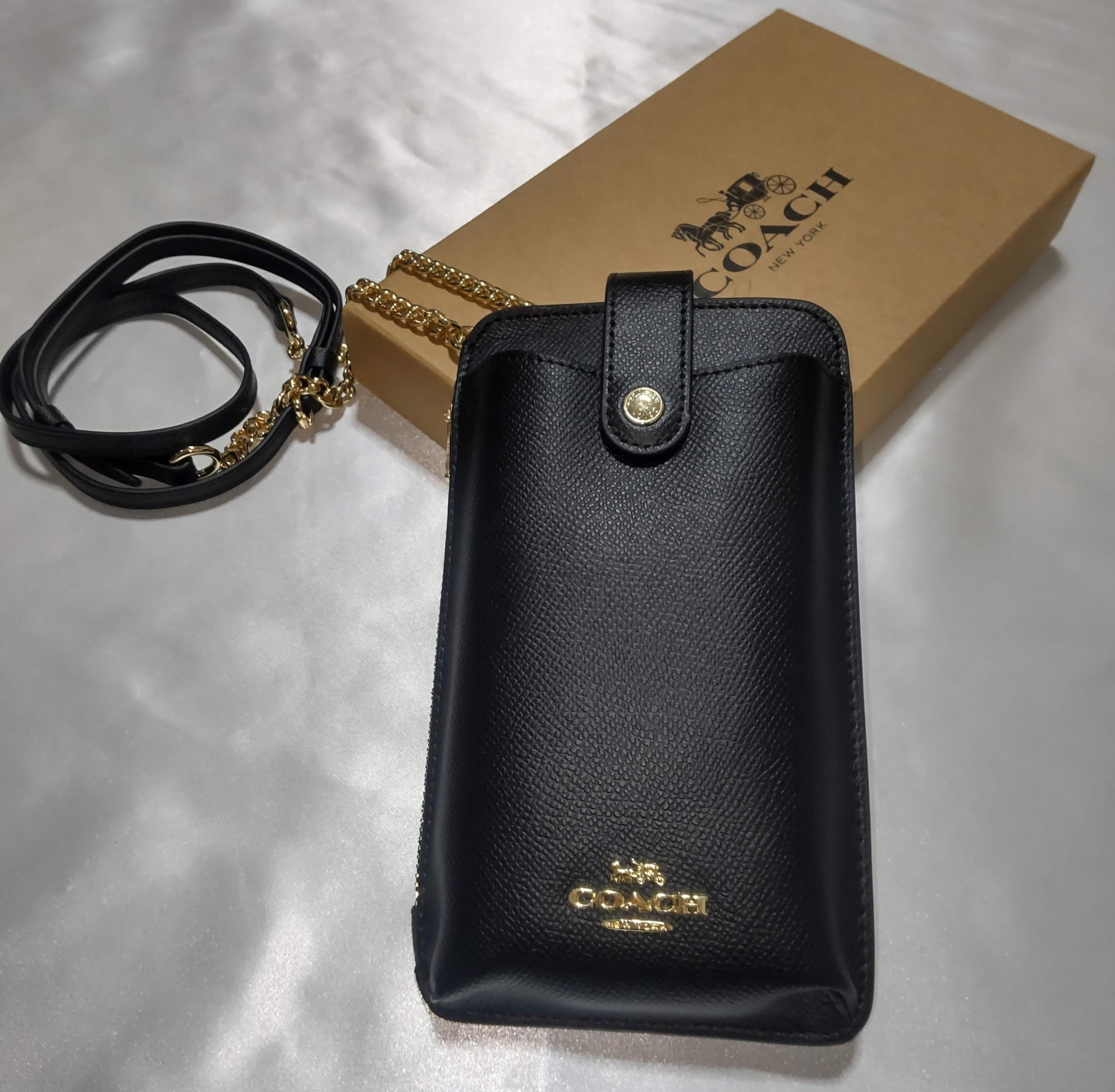 人気！COACH ブラック スマホショルダーバッグ COACHコーチ スマホショルダー スマホケース ブラック | francore