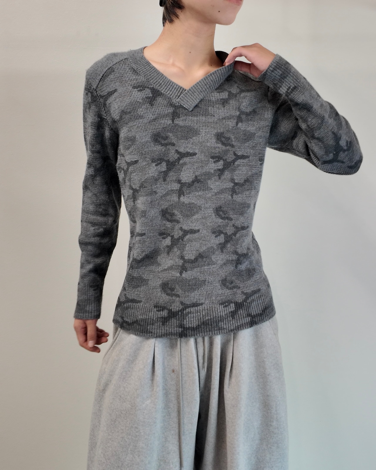 【5351 pour les hommes】camouflage v-neck knit