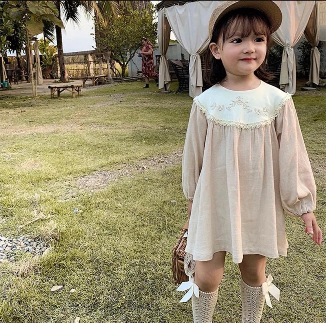 再入荷 レーススモックワンピース》》》》》》》》》》スモック 海外子供服 ワンピース 刺繍 レース 女の子 韓国 ファッション 撮影 フォト 発表会 イベント