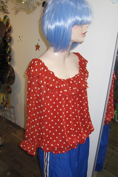DoReMi Unique Series – red dot blouse