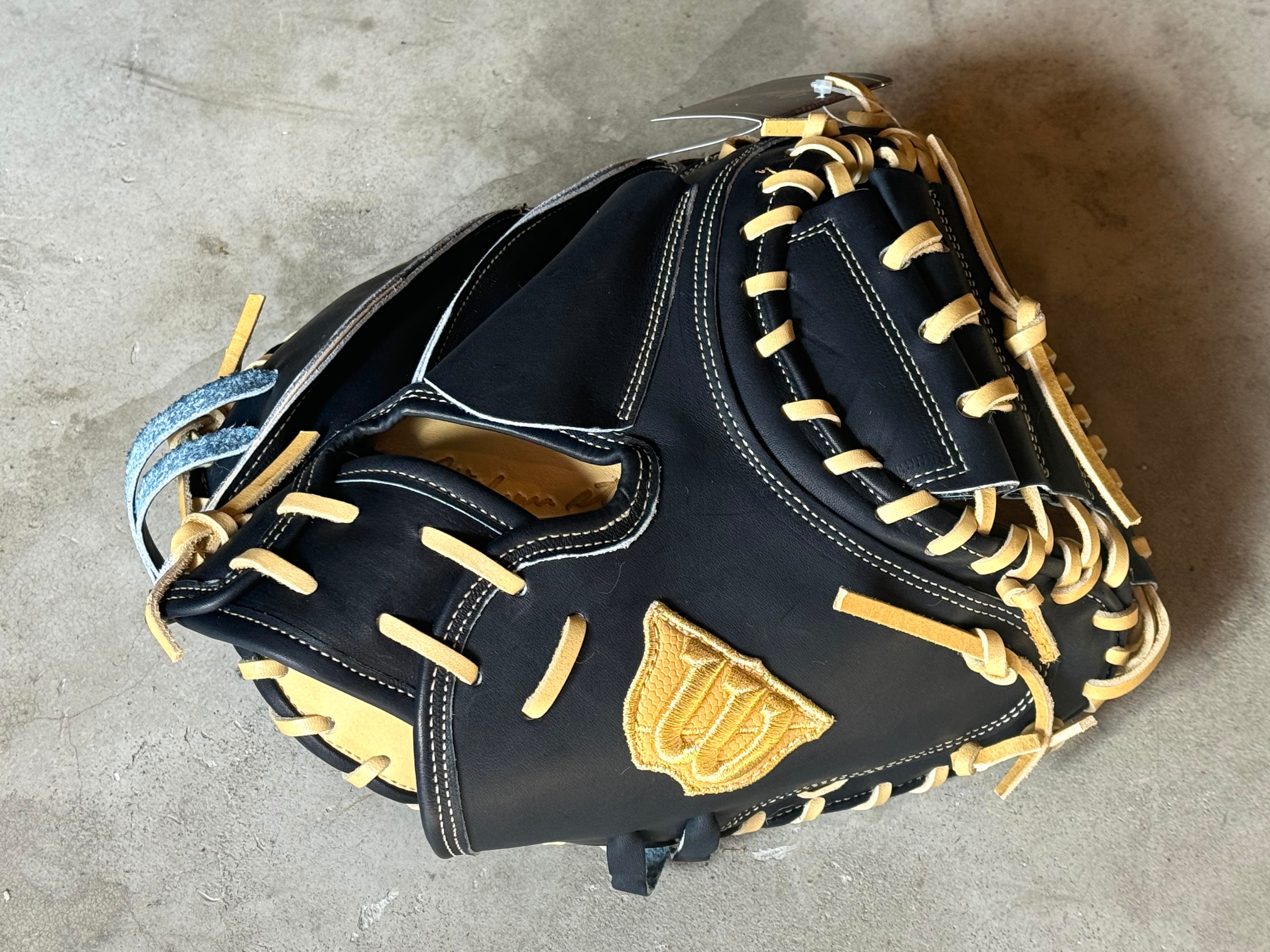 2024AW 【Wilson】硬式用キャッチャーミット［Wilson中村氏直伝型付け 