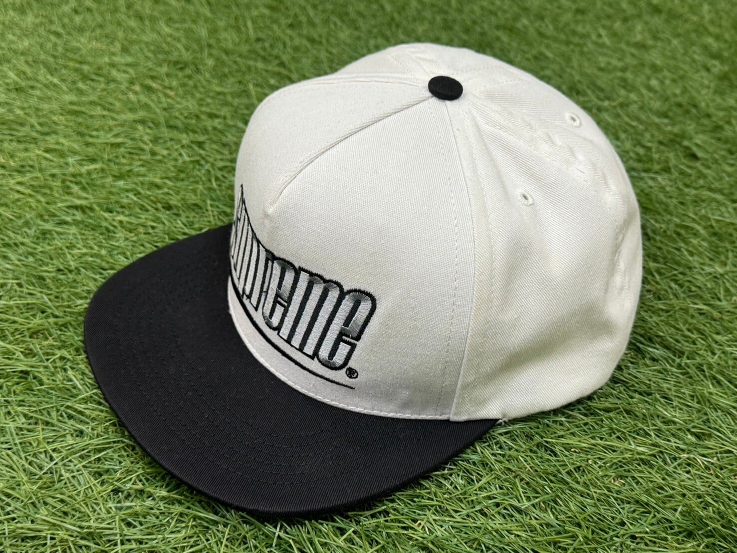 Supreme UNDERLINE 5-PANEL CAP WHITE 98770