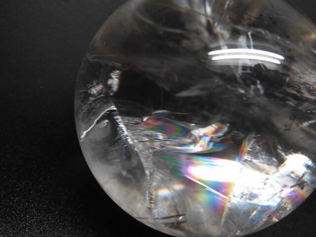 【送料無料】【高品質】69mm ブラジル産天然レインボー水晶玉 no.3